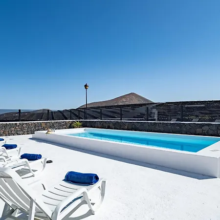 Casa Origen Holiday home Masdache